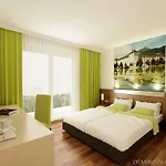 Spirodom Hotel 3*
