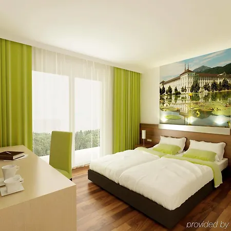 Spirodom Hotel 3*